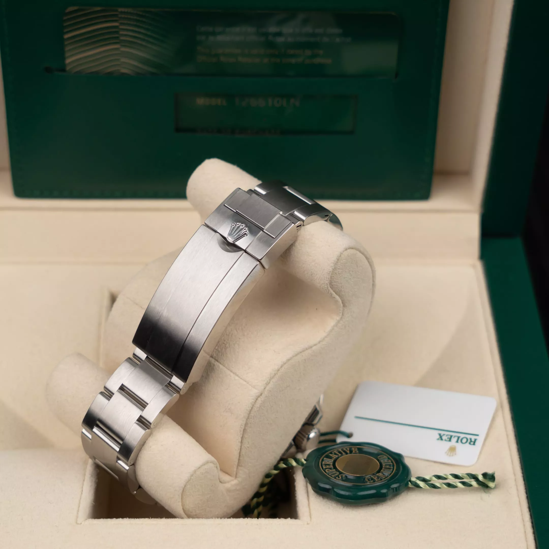 87400655c9e4a109759fe598112870ef.WTC_Rolex_Submariner_Date_41_clasp-1.webp