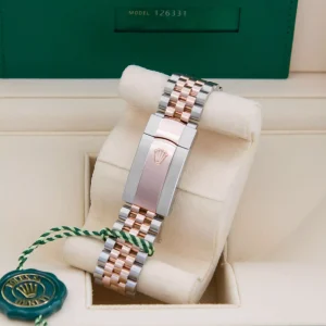 949c13dca127cc632e617da566a6b78f.Wtc_Rolex_Datejust_-41_Wimbledon_Two_Tone_Jubilee_126334_clasp-1.webp