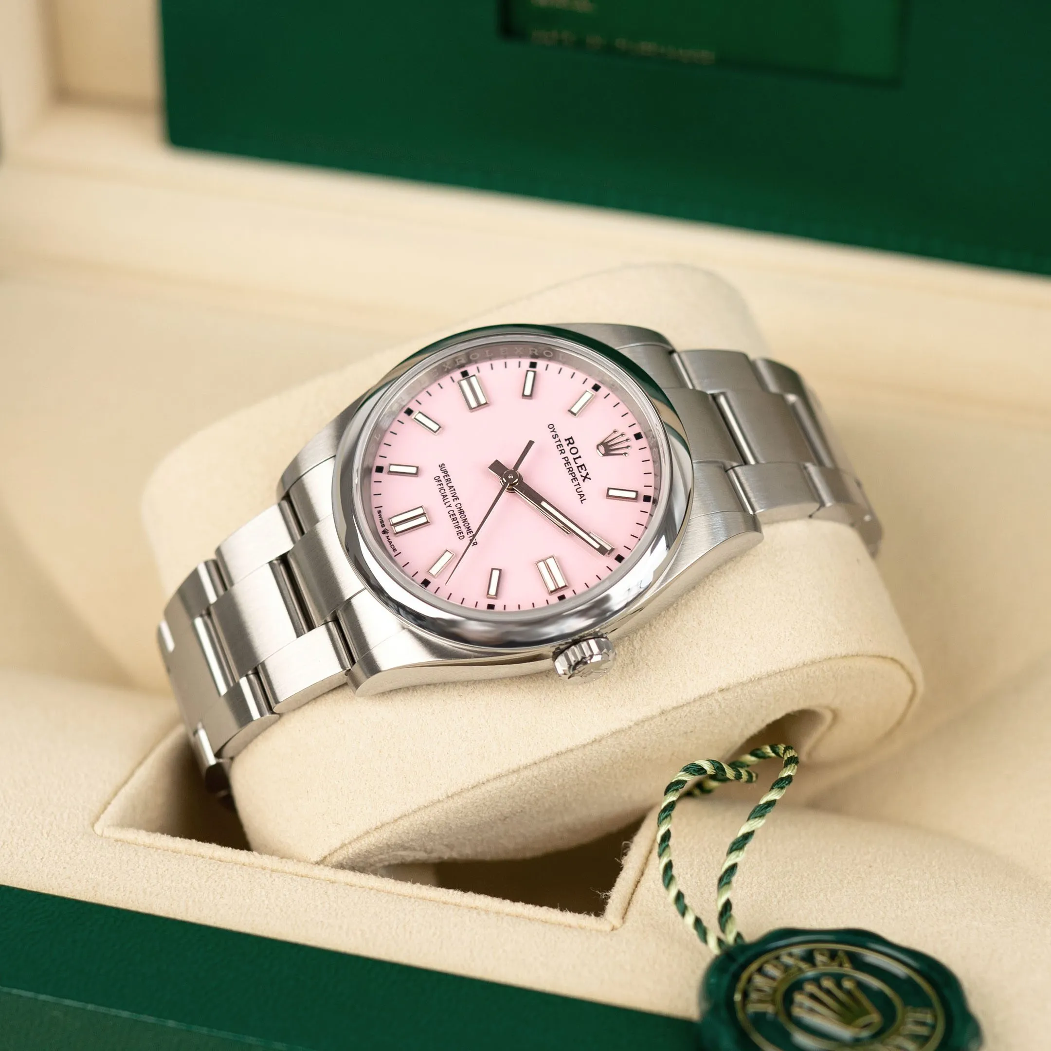 WTC_126000_Rolex_Oyster_Peprtrual_36_Candy_Pink_Gallery_4.jpg-1.webp