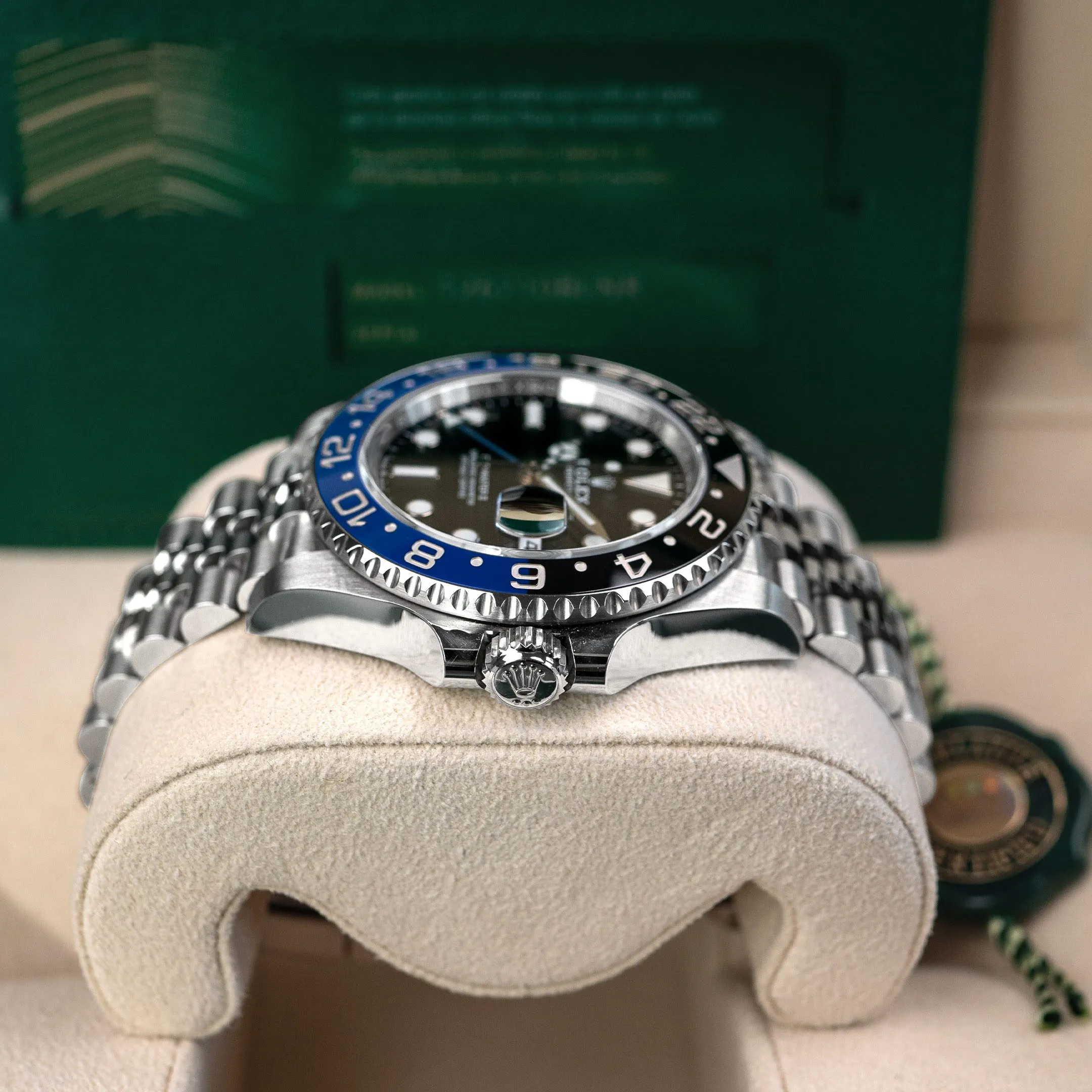 WTC_126710BLNR_Rolex_GMT_Batman_Close_Up-1.webp