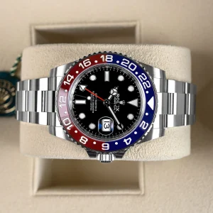 WTC_126710BLRO__Rolex_GMT_Master_II_Pepsi_Oyster_2021_CloseUp-1.webp