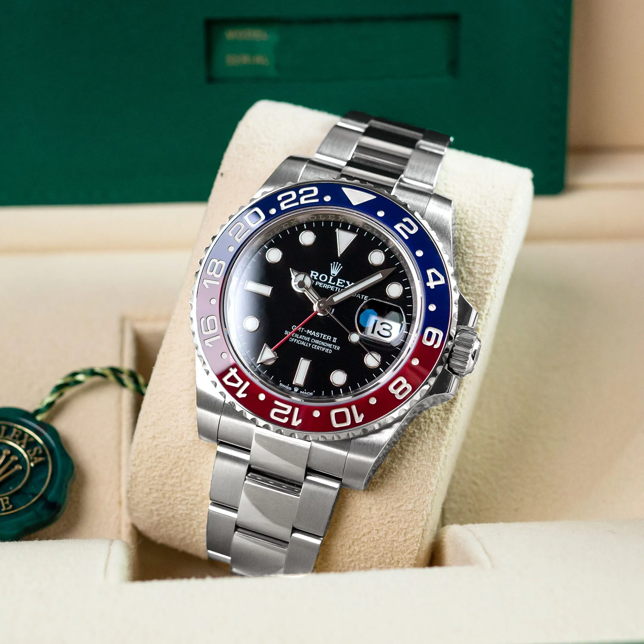 WTC_126710BLRO__Rolex_GMT_Master_II_Pepsi_Oyster_2021_Gallery_3-1.webp