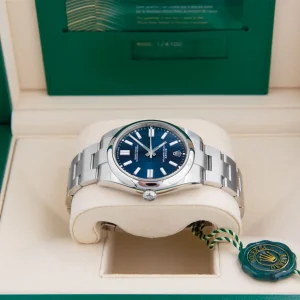 wtc_rolex_oyster_perpetual_blue_124300_side-1.webp