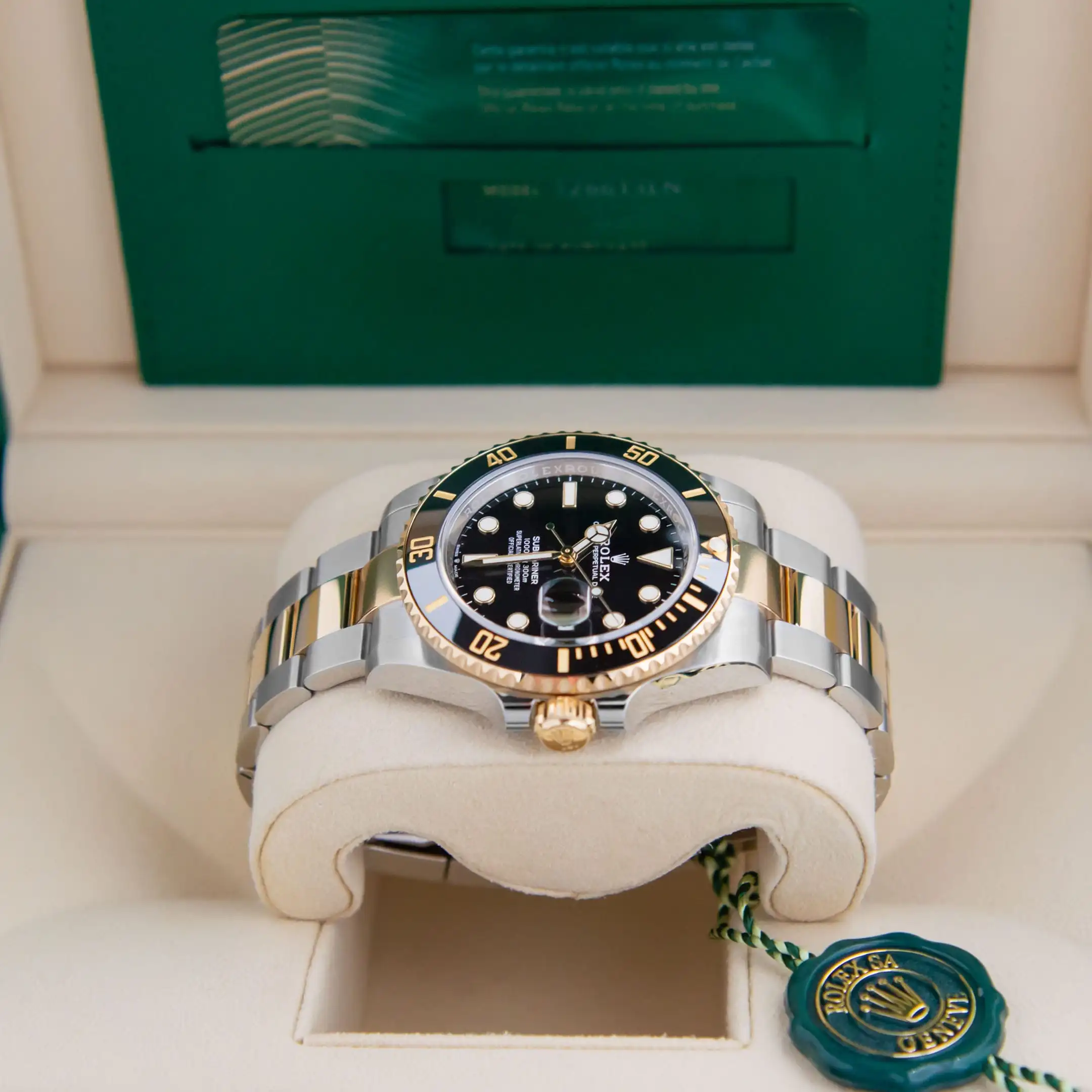 wtc_rolex_submariner_black_126613LN_side-1.webp