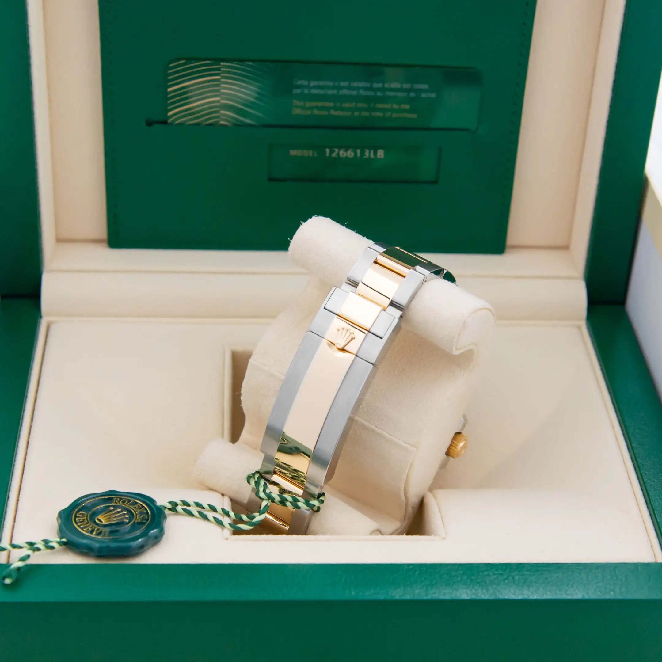 wtc_rolex_submariner_blue_126613LB_clasp-1.webp